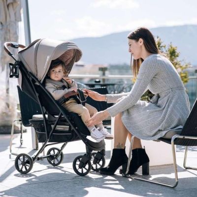 Прогулочная коляска для ребёнка FreeON LUX Premium, бежево-чёрная