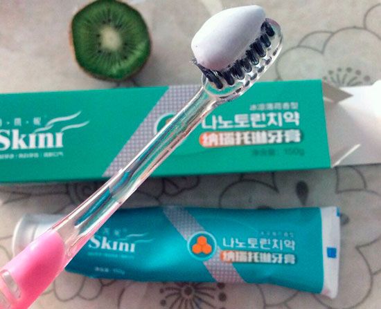Зубная паста турмалиновая Skini